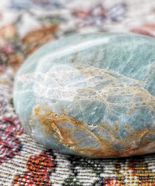 Alternative view of Karibų Kalcitas