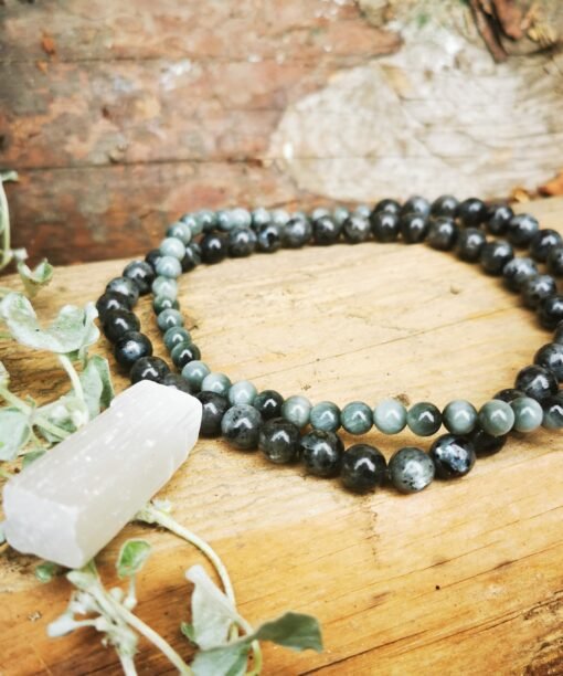 Alternative view of Kaklo vėrinys "Luna"