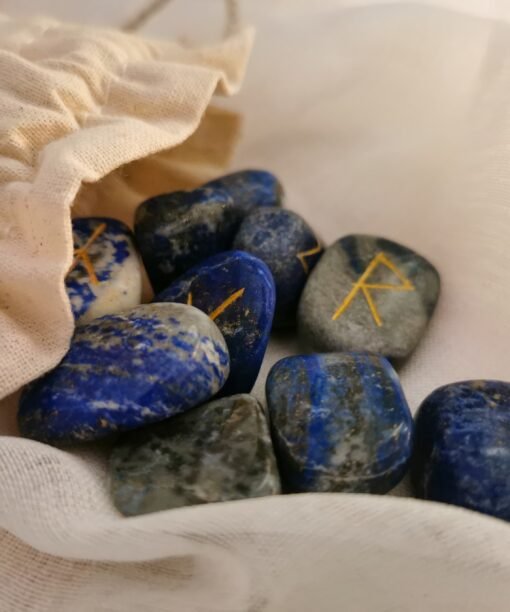 Alternative view of Lapis Lazuli runų rinkinys praktikoms