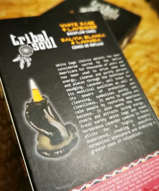 Alternative view of Levandos ir Baltojo Šalavijo Piramidžių smilkalai